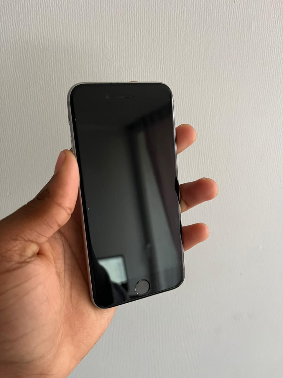 📱 iPhone 6s – 32 GB | Botón Funciona (Sin Huella) | Batería 82%