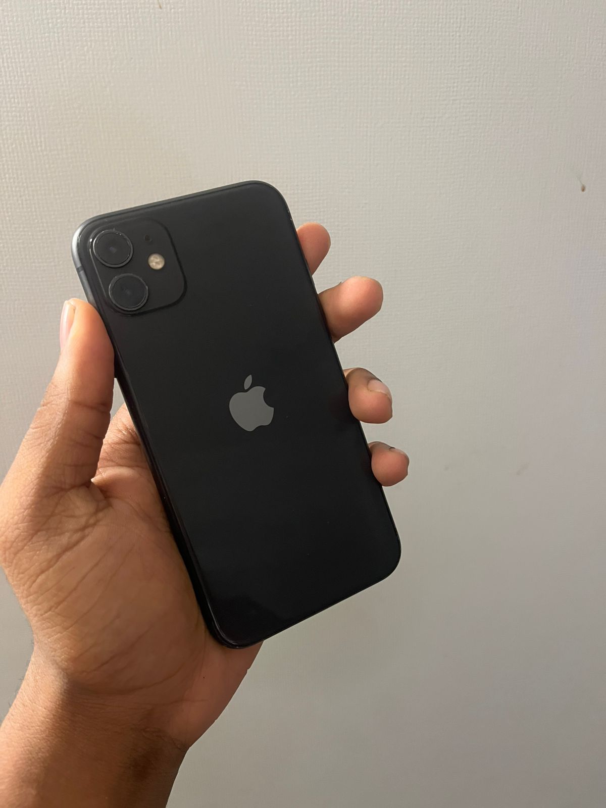 📱 iPhone 11 Negro – 64 GB | Pantalla Cambiada | 100% Funcional | Batería 75%